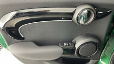 MINI Hatchback 1.5 Cooper Classic Premium 5dr Auto Petrol Hatchback